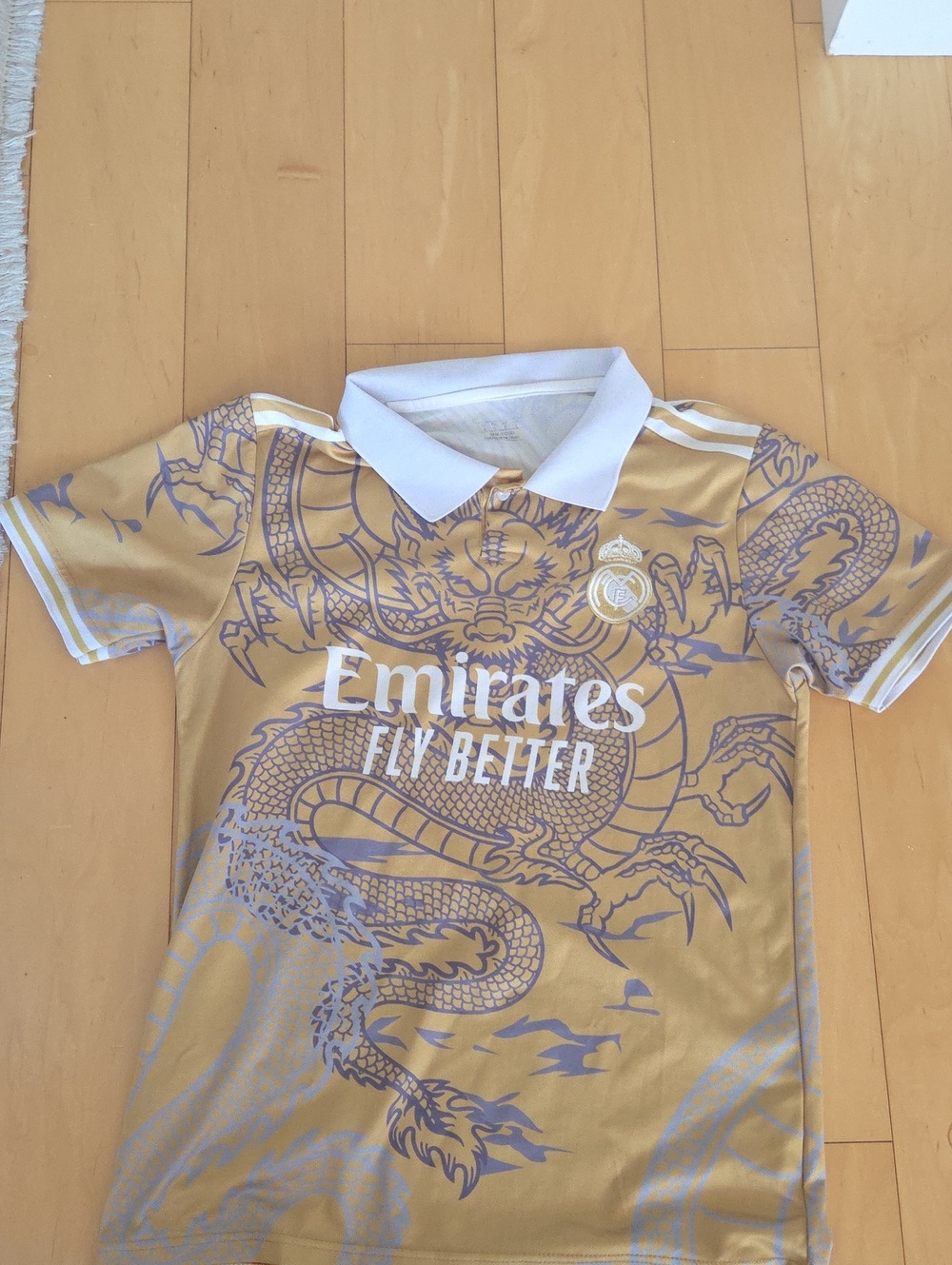 Real Madrid 2023/24 Special "Gold Dragon" Edition Jersey - Vini Jr #7